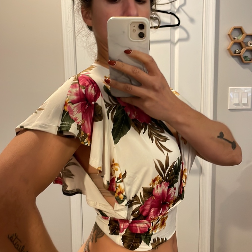 Crop top - Picture 3 of 3